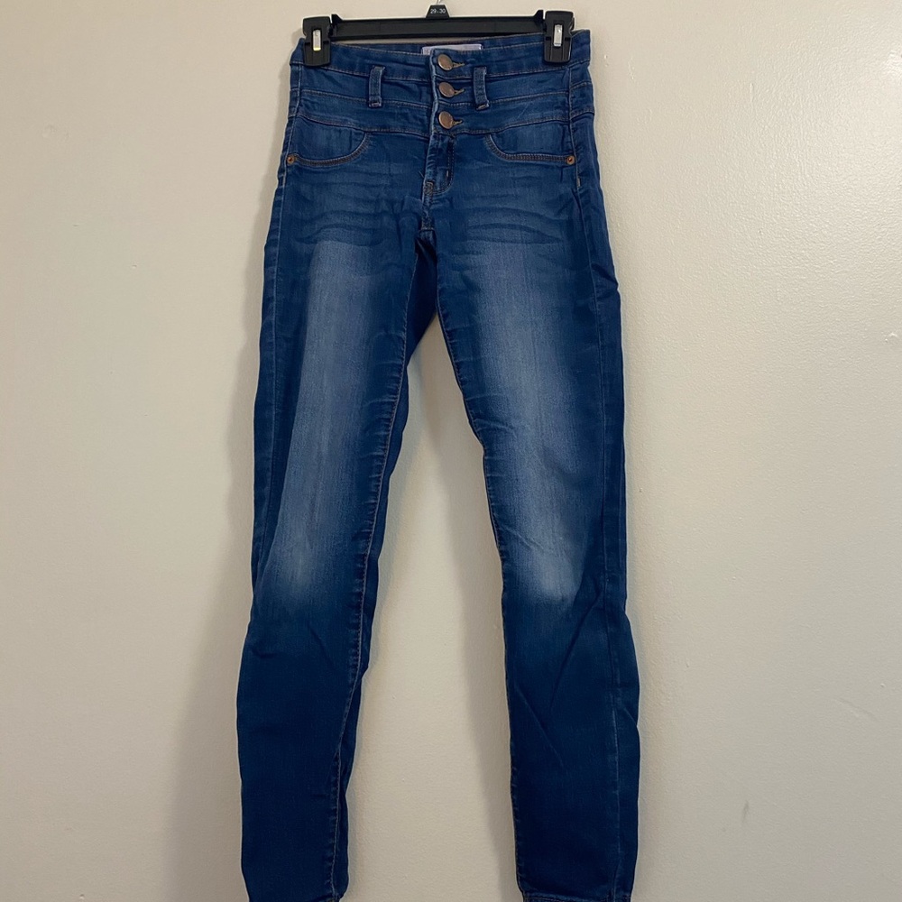 High waisted jeans